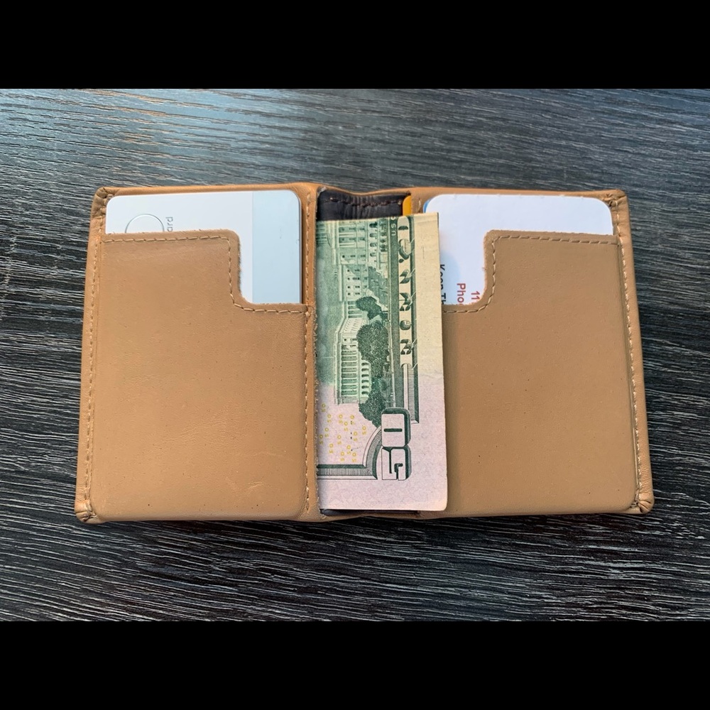Bellroy Slim Sleeve Men’s Leather Wallet in Tan
